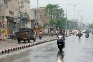 Rain: पूरा दिन रुक रुक कर होती रही बारिश, धान को होगा फायदा