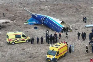 Kazakhstan plane crash: कजाकिस्तान में विमान हादसा, पायलट व यात्री की मौत