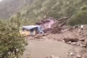 Uttarakhand Rain Red Alert: उत्तराखंड के चमोली में बादल फटने से हुआ बड़ा नुकसान, छह घर बह गए, 5 लोग लापता