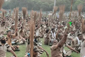 Clean Gurugram: न्यूजीलैंड के साइंटिस्ट ने चलाई झाडू, कहा- भारत में एक अच्छा संदेश जाए