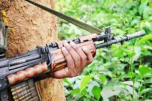 झारखंड में पलामू के केदल जंगल में पुलिस और नक्सलियों के बीच मुठभेड़ में दो जवान शहीद, एक घायल