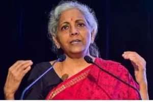 Government News: भारी बारिश के बीच केन्द्र सरकार ने गरीब और मध्यम वर्ग को दी राहत, ये चीजें हो जाएगी सस्ती