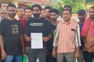 पिता-पुत्र पर सफाईकर्मियों से मारपीट का आरोप