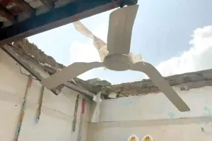 Roof Collapsed: छत गिरने से एक ही परिवार के पांच लोग गंभीर घायल