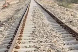 Rajasthan Railways: राजस्थान के इन जिलों में बढ़ेंगे जमीनों के रेट, रेलवे बिछा रहा नई रेलवे लाइन, जानें रूट