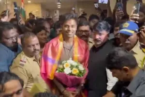 Asia Cup 2025 Winner India: एशिया कप जीतकर लौटी टीम इंडिया का हुआ भव्य स्वागत