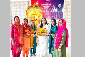 भगवान वाल्मीकि जयंती पर एकता और मानवता का संदेश – गीता शर्मा ने किया दीप प्रज्ज्वलन