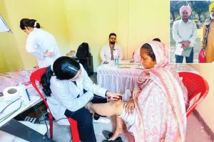 Free Medical Camp: मुफ्त इलाज और दवाएं मिलने पर मरीजों ने जताया आभार