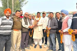 झांसा–कुरुक्षेत्र रोड पर विकास की नई राह: पंडित जय भगवान शर्मा ने किया प्रीमिक्स कारपेटिंग कार्य का शुभारंभ