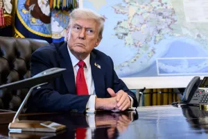 US Shutdown: समाप्त हुआ अमेरिकी इतिहास का सबसे लंबा शटडाउन, डोनाल्ड ट्रंप ने किए बिल पर हस्ताक्षर