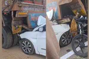 रानियां के केहरवाला गांव के पास सड़क किनारे खड़े ट्रक में जा घुसी कार, मौके पर मची अफरा-तफरी