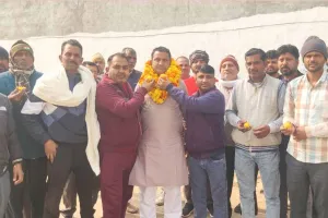 Congress: जिला कांग्रेस कमेटी के नवनियुक्त उपप्रधान संजय गांधी का अभिनंदन