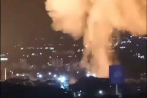 Venezuela Attack Updates: वेनेजुएला में अमेरिकी मिलिट्री का आक्रामक हमला! उड़ान भरते विमानों की तेज़ आवाज़ों से लोगों में दहशत
