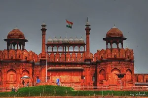 Red Fort Bomb Threat: लाल किला व दिल्ली सचिवालय को बम से उड़ाने की धमकी, सुरक्षा एजेंसियां सतर्क