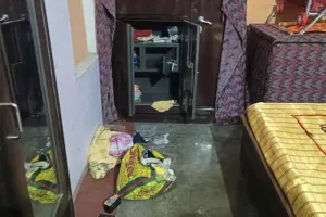 सैलून पर चोरी, ताला तोड़कर नकदी व हजारों का सामान पार