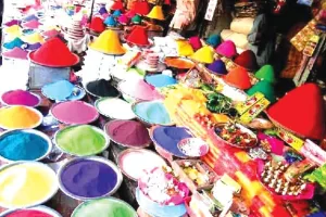 Holi 2026: यहाँ राख से खेली जाती है होली, कामदेव व भगवान शिव से जुड़ा है इतिहास