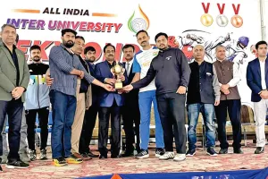 Kaithal News: ताइक्वांडो प्रतियोगिता में तेज पटेल व तविशा ने स्वर्ण पदक जीतकर विश्वविद्यालय का गौरव बढ़ाया