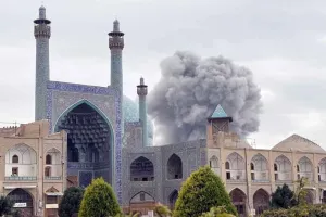 Iran Attack Updates: ईरान में हवाई हमलों से 56 ऐतिहासिक धरोहर क्षतिग्रस्त, अकेले तेहरान की 19