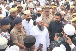 प्रेम व सौहार्द से मनाया गया ईद-उल-फितर का त्योहार