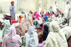 आठ महीनों से नरेगा कामगारों को न काम मिला, न बेरोजगारी भत्ता, बिगड़ा घर का बजट
