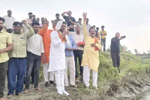 तिगरी गंगा धाम में रिंग बांध स्पर निर्माण कार्य का शिलान्यास, विकास कार्यों का निरीक्षण