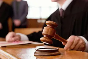 अवैध हथियार बरामदगी के आरोपी को कारावास व अर्थदंड की सजा