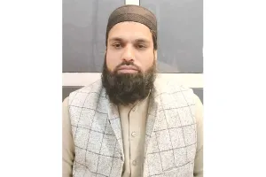 'समाज को जोड़ने के लिए सेतु का रोल अदा करें मुसलमान'