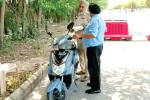 कॉमेडियन कपिल शर्मा के घर के बाहर फायरिंग की खबर निकली अफवाह 