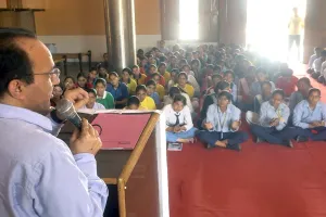 Career Seminar: परिवार व देश की तरक्की के लिए सही राह का चयन करे युवा: चेयरमैन डॉ. पवन कुमार शर्मा