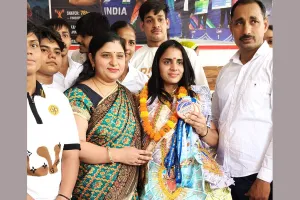 एशियाई भारोत्तोलन चैंपियनशिप: कल्पना स्कूल की कोमल ने जीता कांस्य पदक 