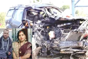 खंभे से टकराई कार, पति-पत्नी की मौत, तीन बेटियां गंभीर घायल 