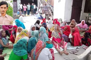 दर्दनाक सड़क हादसे में ई-रिक्शा चालक की मौत, परिवार में मचा कोहराम