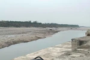 ताजेवाला लाल टोपी घाट पर अवैध खनन का खेल जारी, विभागीय मिलीभगत के आरोप