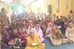 Bird Nurturing Campaign: तपती धूप में परिंदों के लिए “जीवन की बूंद” बनी ब्लॉक संगतपुरा की साध-संगत