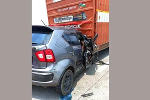 Maharashtra Road Accident: अमरावती के समृद्धि महामार्ग पर ट्रक से टकराई कार, एक ही परिवार के 5 लोगों की मौत