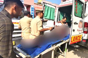ट्रैक्टर ट्रॉली की चपेट में आकर बाइक सवार अधेड़ की मौत