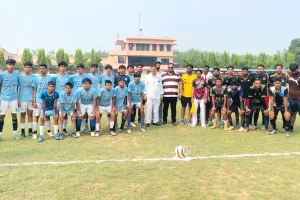 भोपा में तीन दिवसीय फुटबॉल टूर्नामेंट का रंगारंग शुभारंभ, 16 टीमें ले रहीं हिस्सा
