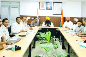 स्थानीय निकाय मंत्री हरजोत सिंह बैंस द्वारा ट्राइसिटी से सटे कस्बों में शहरी बुनियादी ढांचे संबंधी विभिन्न परियोजनाओं की घोषणा; विकास कार्यों की साप्ताहिक समीक्षा के निर्देश