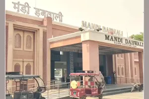 डबवाली रेलवे स्टेशन गबन मामला: 7 माह बाद रेलवे की बड़ी कार्रवाई, टिकट क्लर्क ज्योति बर्खास्त