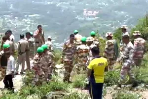 मसूरी में दर्दनाक हादसा, ढलान पर अनियंत्रित कार खाई में गिरी, चार की जान गई