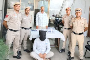 Social Media News: इंस्टाग्राम पर देसी कट्टा लहराकर वीडियो पोस्ट करने वाला युवक गिरफ्तार, हथियार बरामद