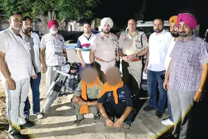 पाकिस्तानी तस्करों से जुड़े दो युवकों के कब्जे से 6 किलो 76 ग्राम हेरोइन बरामद