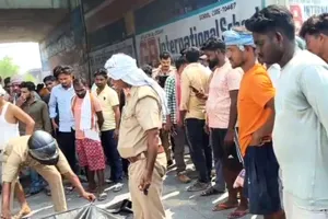Ghazipur Road Accident: गाजीपुर में दर्दनाक सड़क हादसा, बस की टक्कर से दो महिलाओं व मासूम बच्ची की मौत