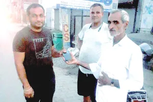 Honesty: जीन्द ब्लॉक के डेरा सच्चा सौदा के सेवादार ने दिया ईमानदारी का परिचय