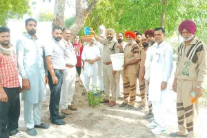 बड़ागुड़ा में थाना प्रभारी ने दिया पक्षियों के संरक्षण एवं पर्यावरण जागरूकता का सन्देश
