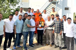 सीबीएसई में 96 प्रतिशत अंक लाने वाले वेदांत राठी का हुआ सम्मान