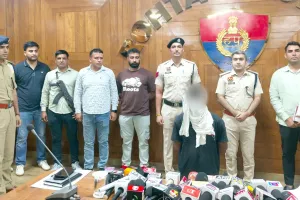 ऑनलाइन गेमिंग के चक्कर में फंसकर युवक बना हथियार सप्लायर, विदेशी हथियारों सहित पुलिस ने किया गिरफ्तार