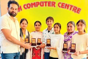 सच कंप्यूटर सेंटर में टाइपिंग प्रतियोगिता में विद्यार्थियों ने दिखाई प्रतिभा