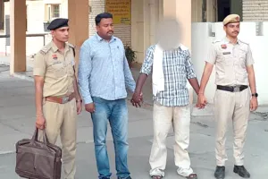 बैंक से पीछा कर महिला से छीने एक लाख रुपये, पुलिस ने एक घंटे में आरोपी दबोचा