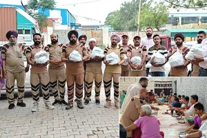 पटियाला में शाह सतनाम जी ग्रीन एस वेलफेयर कमेटी के सेवादारों ने जरूरतमंदों को कराया भोजन